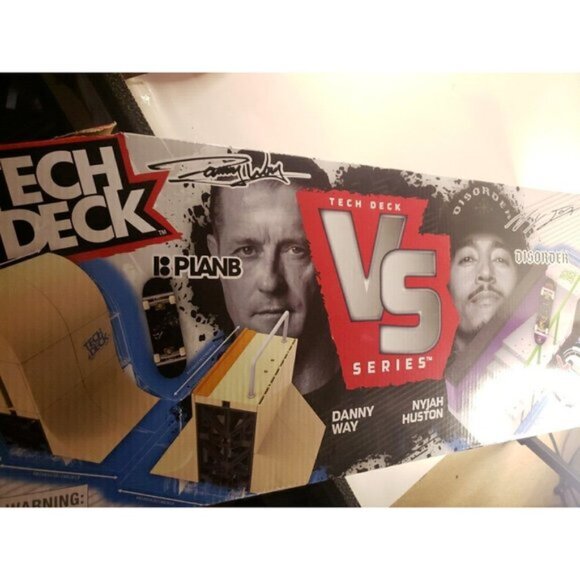 Tech Deck VS Series- Danny Way & Nyjah Huston X Connect Playset TARGET- NIB - Picture 6 of 6